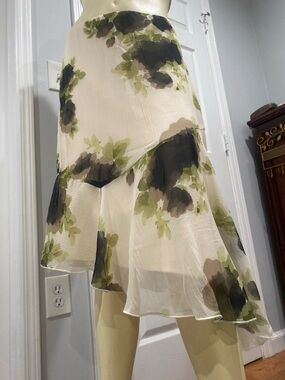 Floral crinkle asymmetrical midi Skirt Cream Abercrombie & Fitch Size Medium